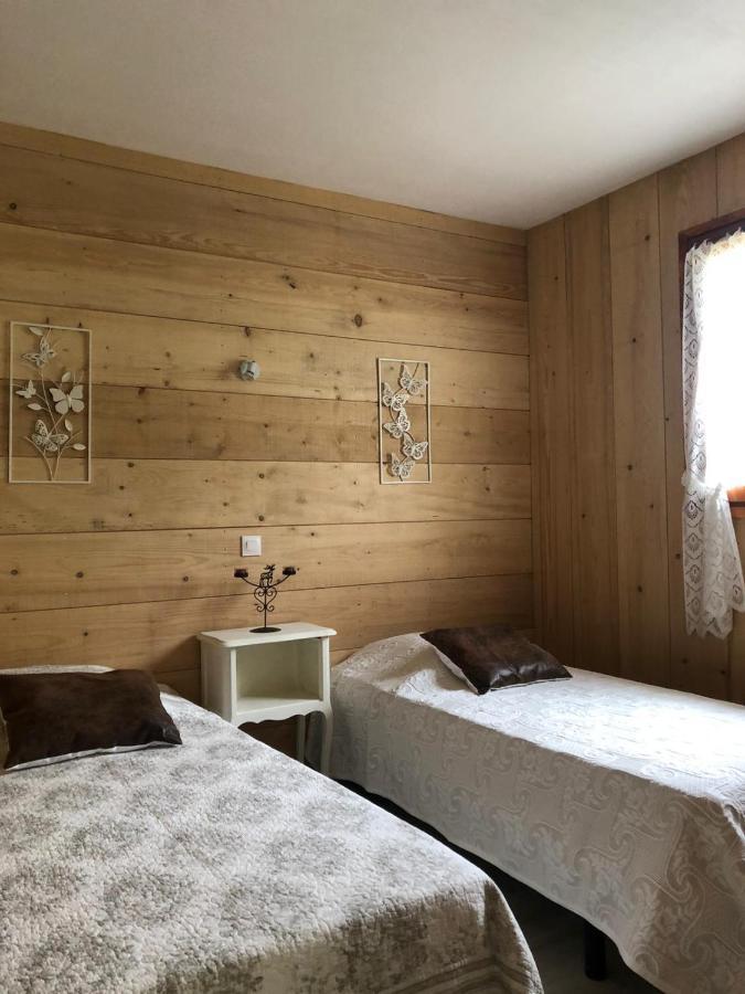 Les Chalets De La Garenne La Ferté-Beauharnais Eksteriør billede