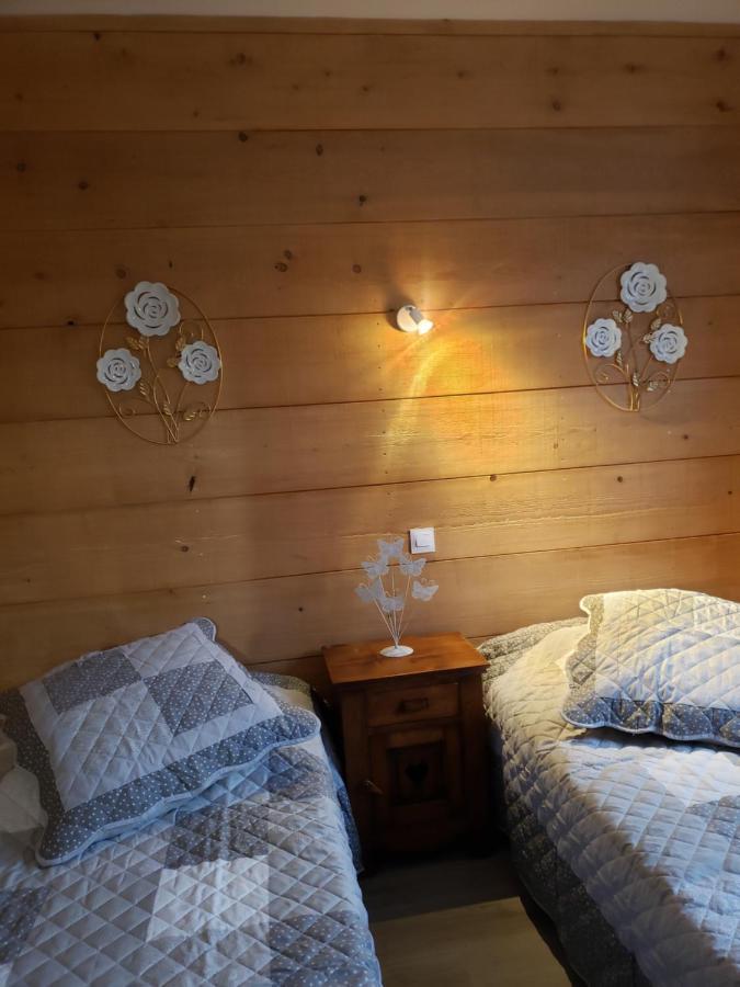 Les Chalets De La Garenne La Ferté-Beauharnais Eksteriør billede